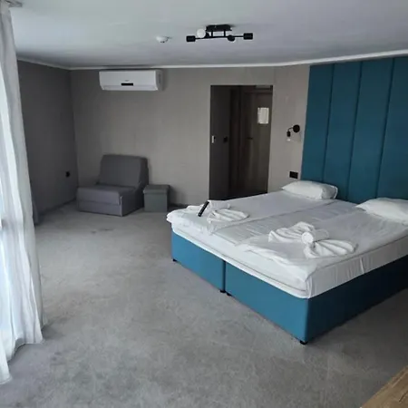 бяла къща семеен 3*