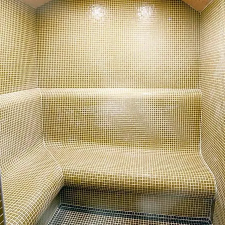 White House Family Zone 3*